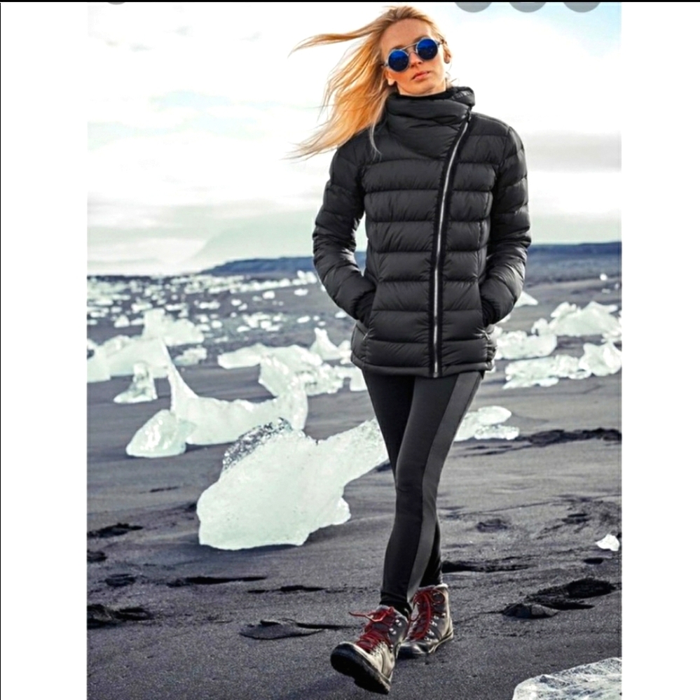 Athleta Downabout Women's Puffer Jacket Black SZ XL